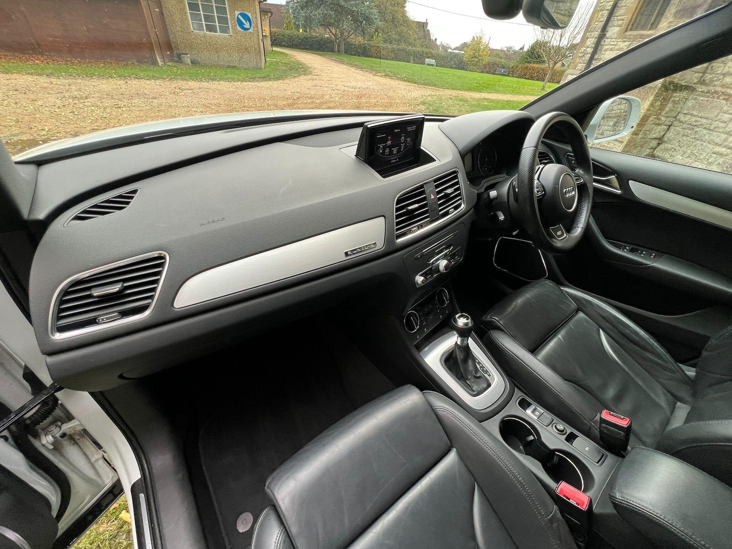 Used Audi Q3 2016 for sale - 76597340: Photo 23