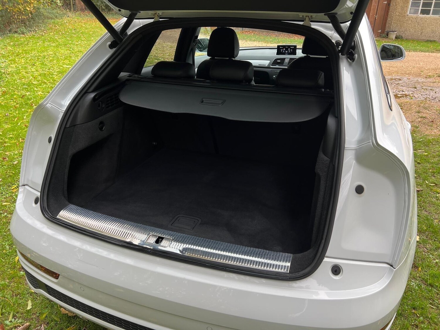 Used Audi Q3 2016 for sale - 76597340: Photo 32