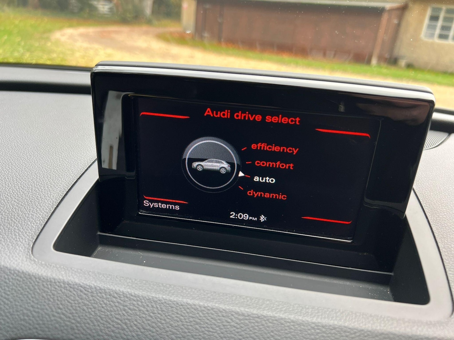 Used Audi Q3 2016 for sale - 76597340: Photo 51