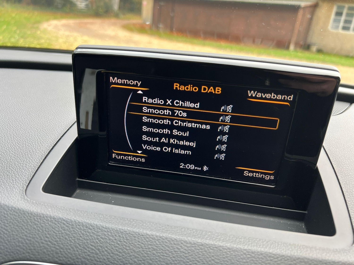 Used Audi Q3 2016 for sale - 76597340: Photo 54