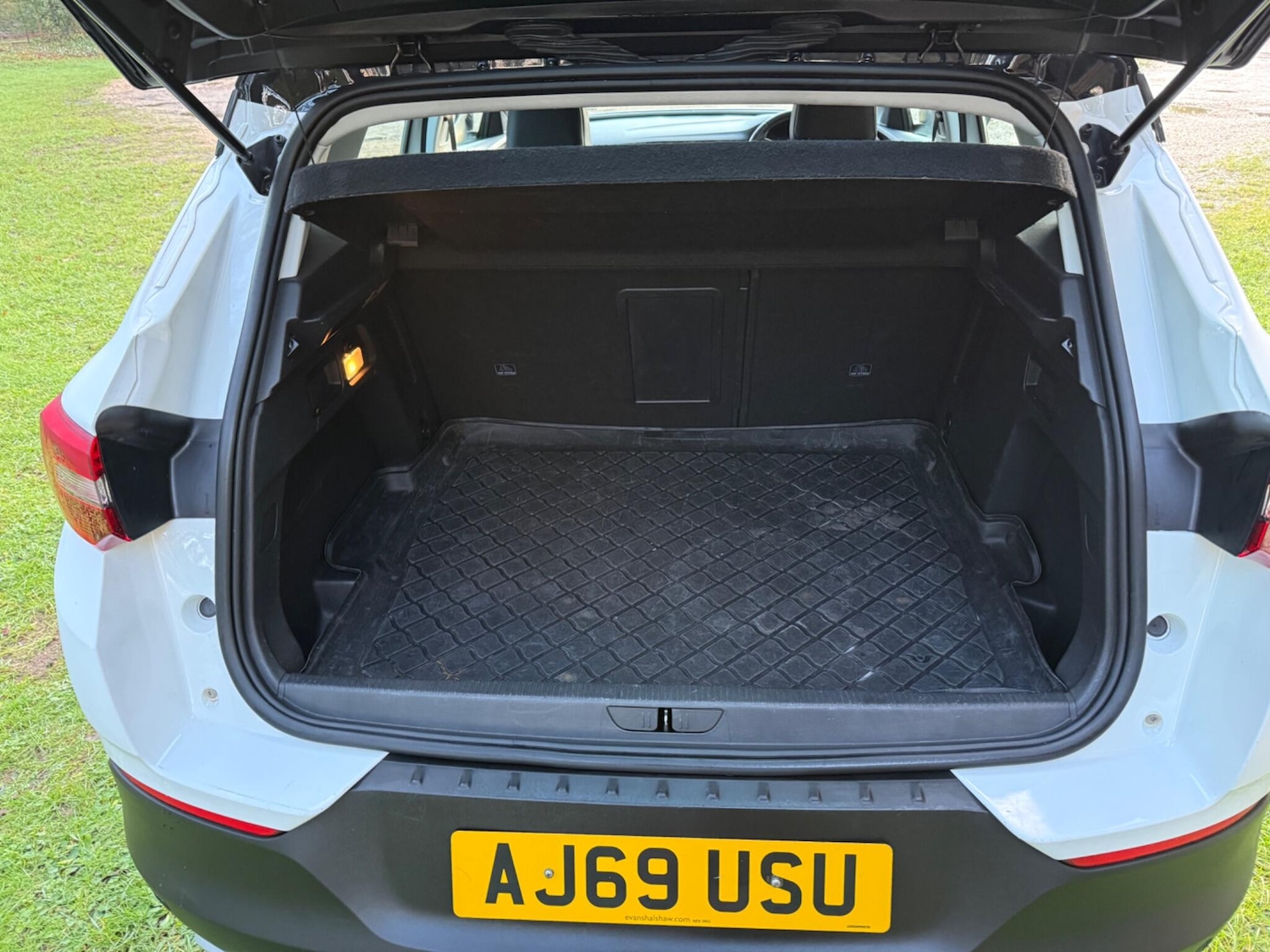 Used Vauxhall Grandland X 2019 for sale - 77230669: Photo 31