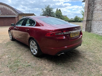 Used Jaguar XF 2010 for sale - 75658700: Photo