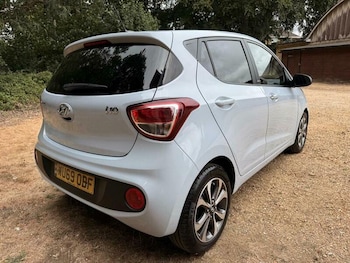 Used Hyundai i10 2019 for sale - 79425801: Photo
