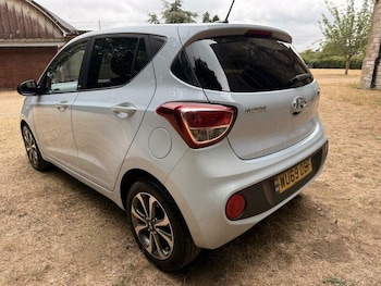 Used Hyundai i10 2019 for sale - 79425801: Photo