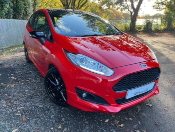 Used Ford Fiesta 2016 for sale - 76512800: Photo
