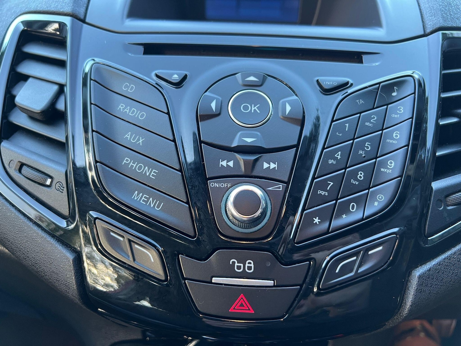 Used Ford Fiesta 2016 for sale - 76512800: Photo 25