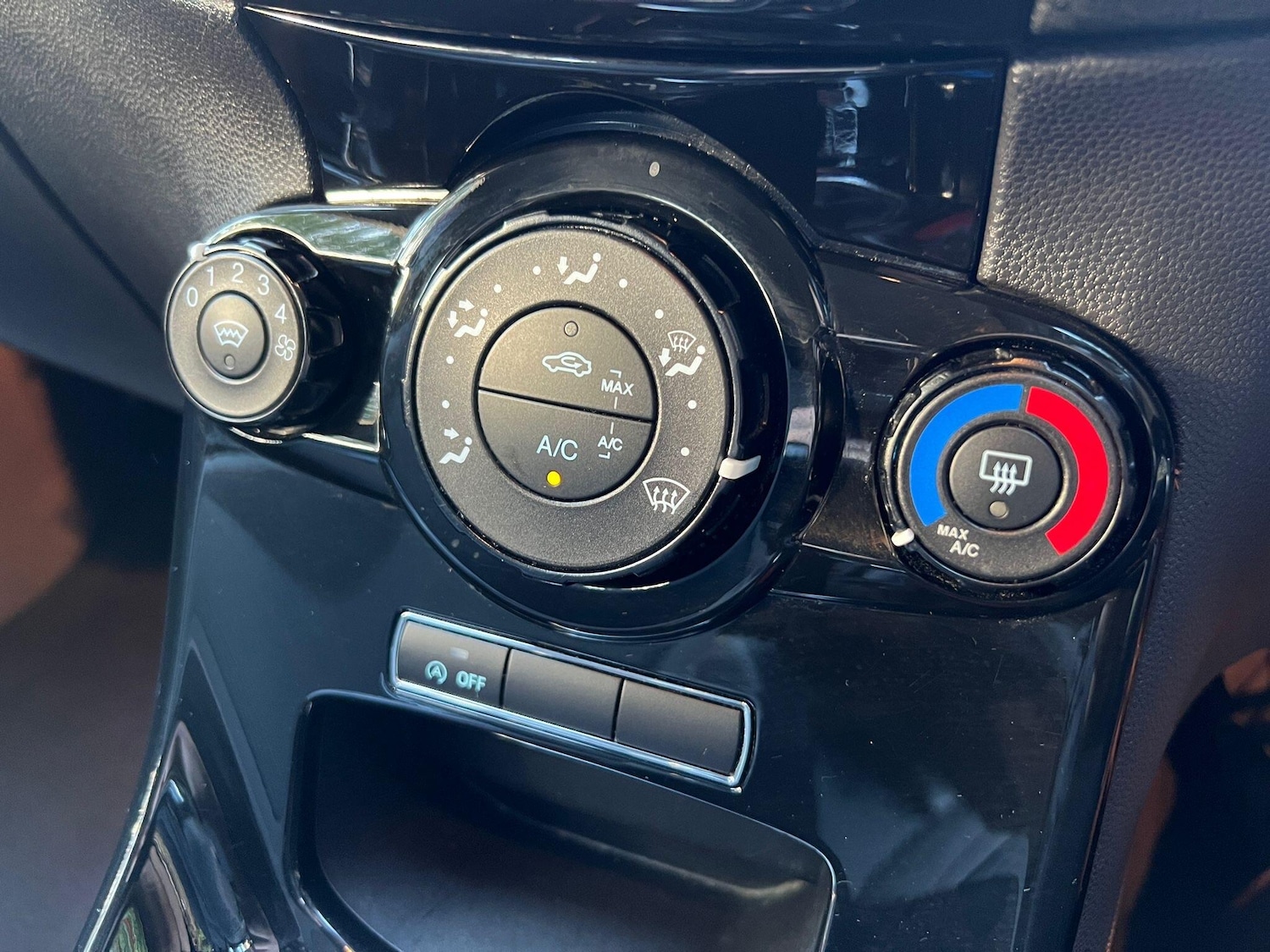 Used Ford Fiesta 2016 for sale - 76512800: Photo 26