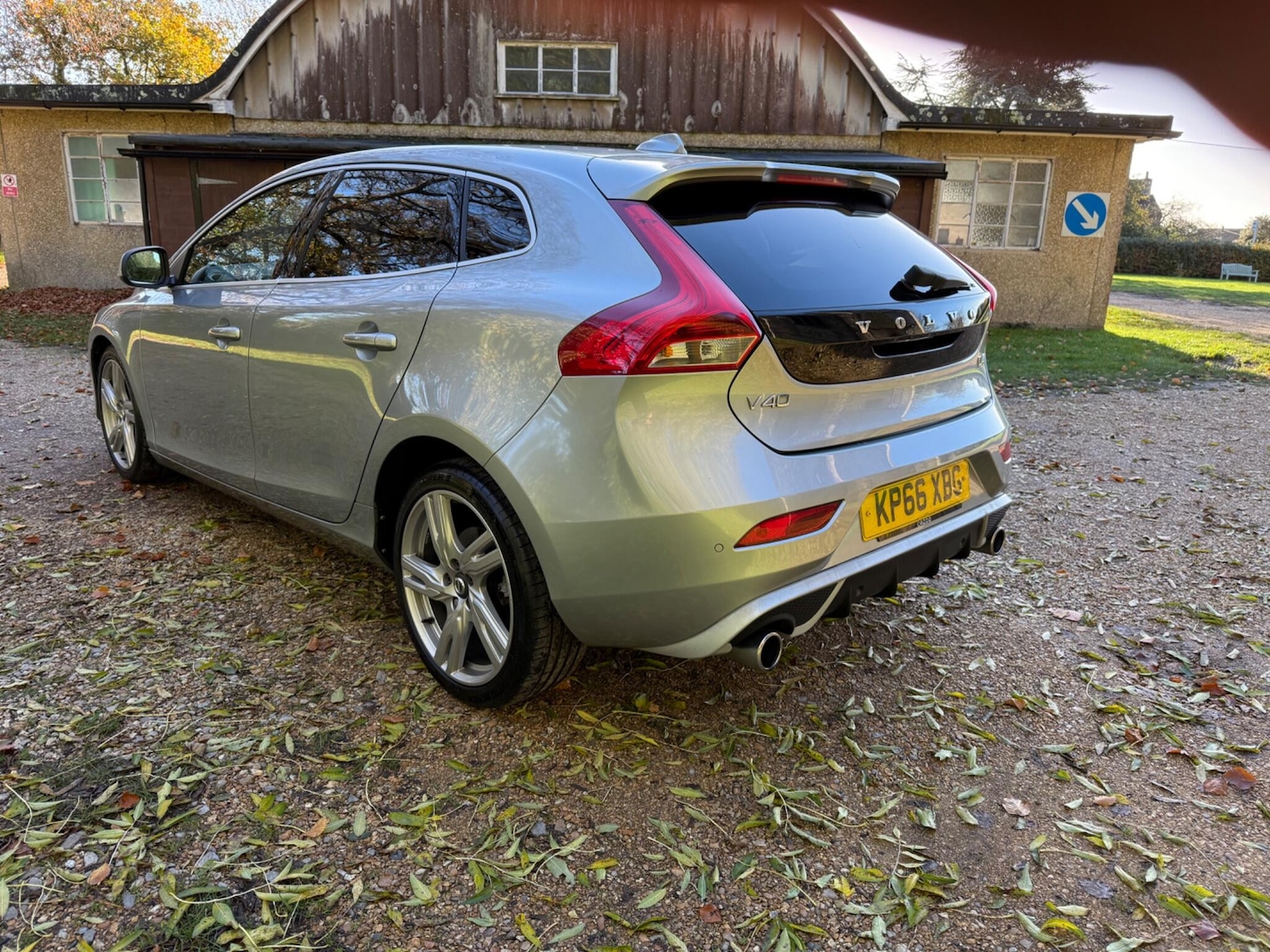 Used Volvo V40 2016 for sale - 76658167: Photo 3