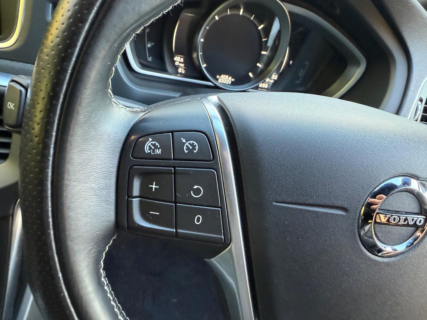 Used Volvo V40 2016 for sale - 76658167: Photo 37