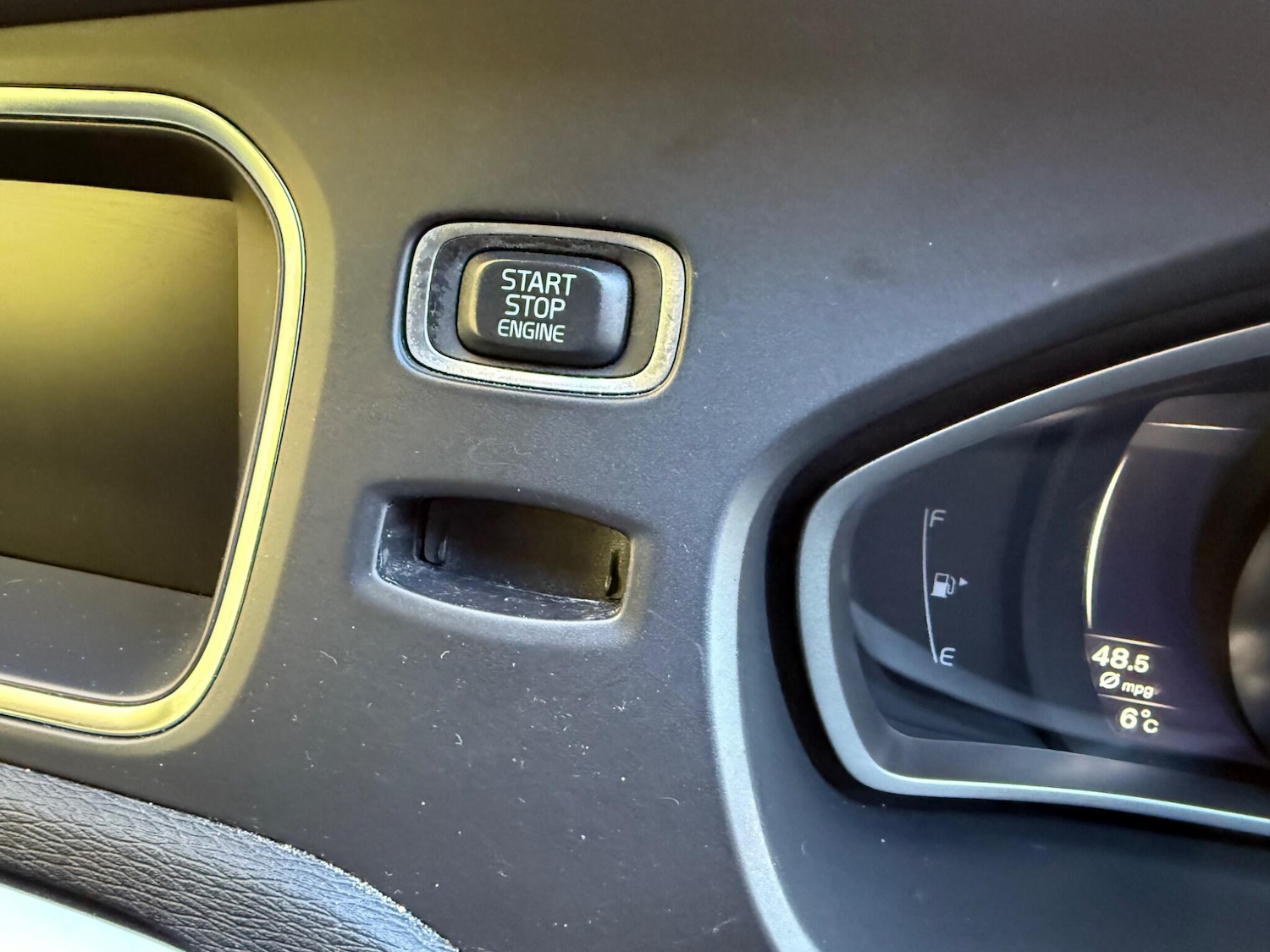 Used Volvo V40 2016 for sale - 76658167: Photo 39