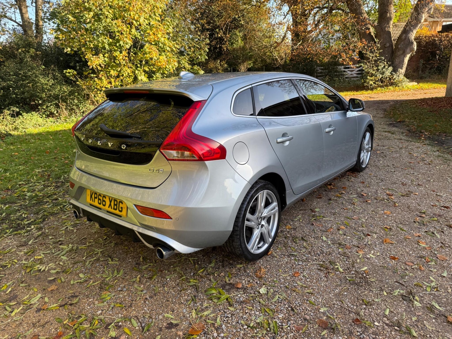Used Volvo V40 2016 for sale - 76658167: Photo 4