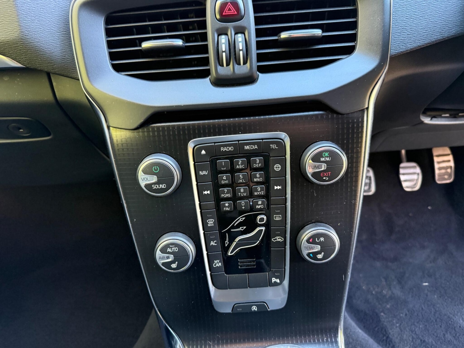 Used Volvo V40 2016 for sale - 76658167: Photo 42