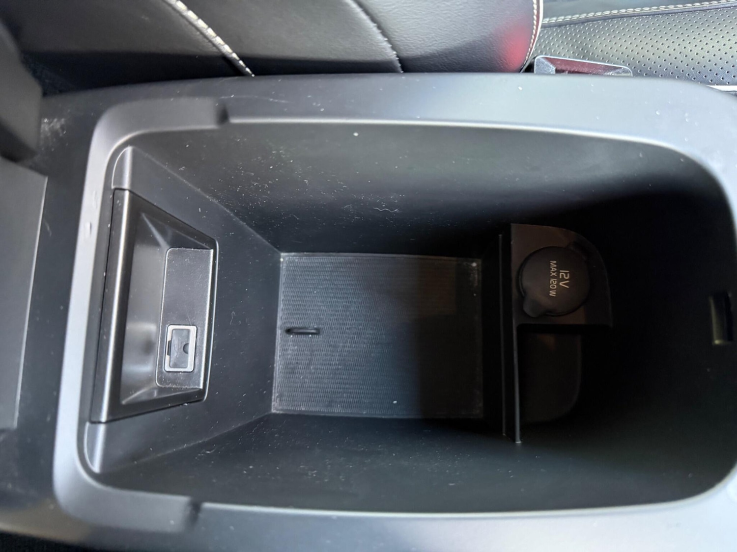 Used Volvo V40 2016 for sale - 76658167: Photo 44