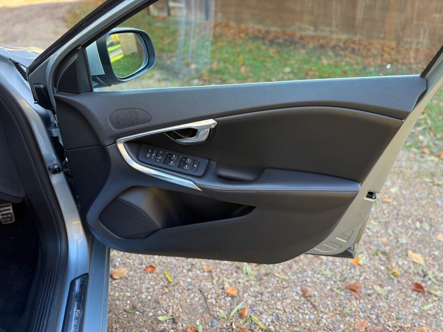 Used Volvo V40 2016 for sale - 76658167: Photo 48