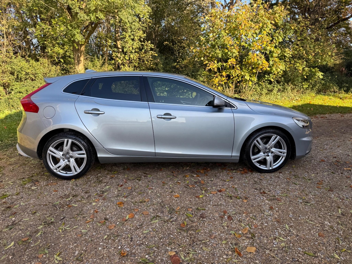 Used Volvo V40 2016 for sale - 76658167: Photo 5