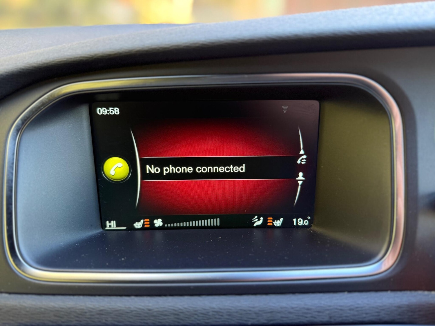 Used Volvo V40 2016 for sale - 76658167: Photo 58