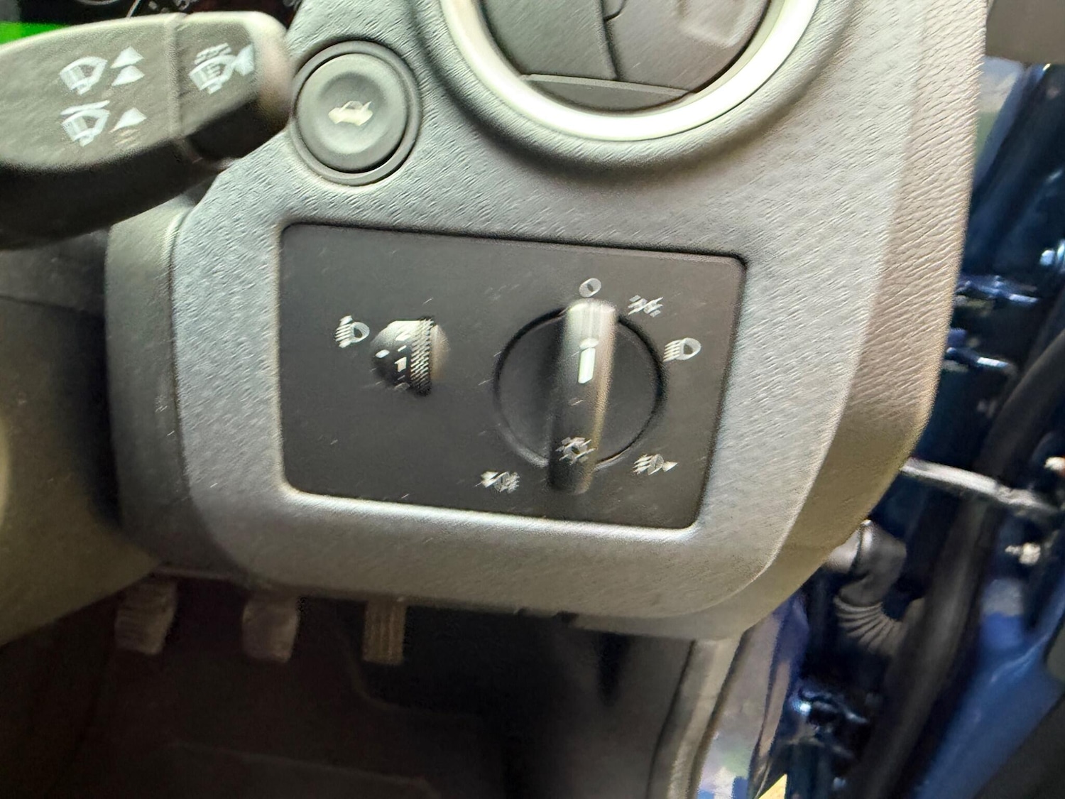 Vehicle 33