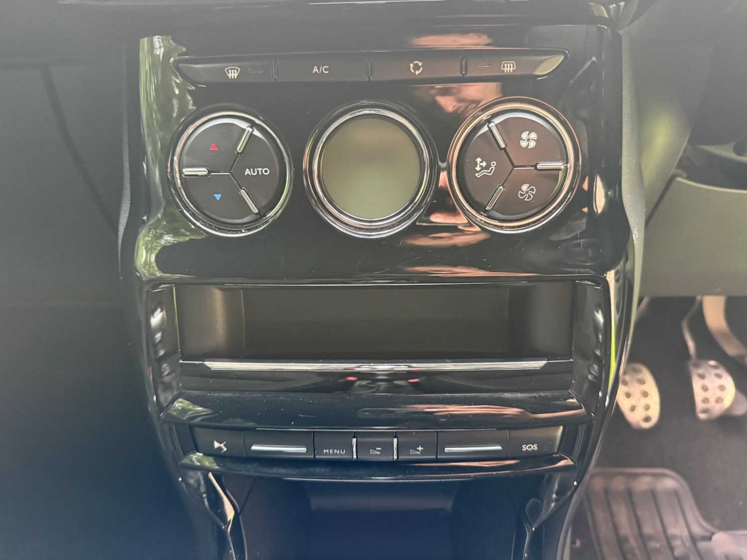 Vehicle 33