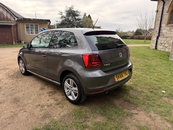 Used Volkswagen Polo 2016 for sale - 78019739: Photo