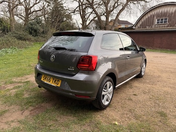 Used Volkswagen Polo 2016 for sale - 78019739: Photo