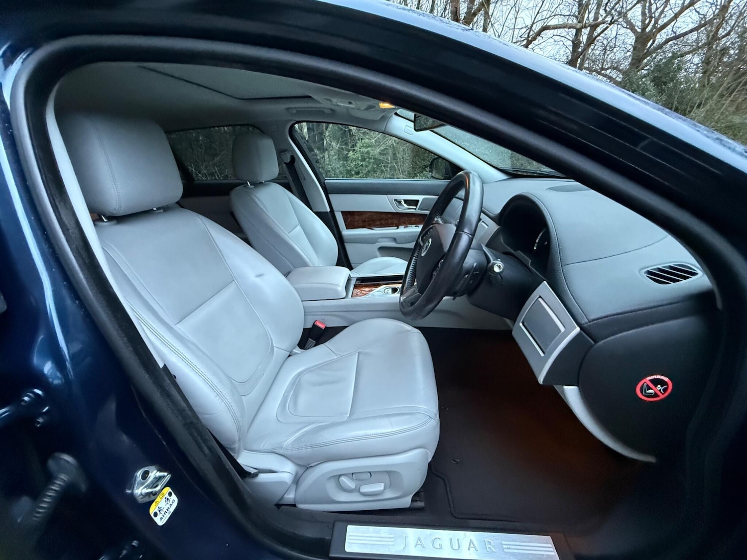 Used Jaguar XF 2013 for sale - 77155656: Photo 25