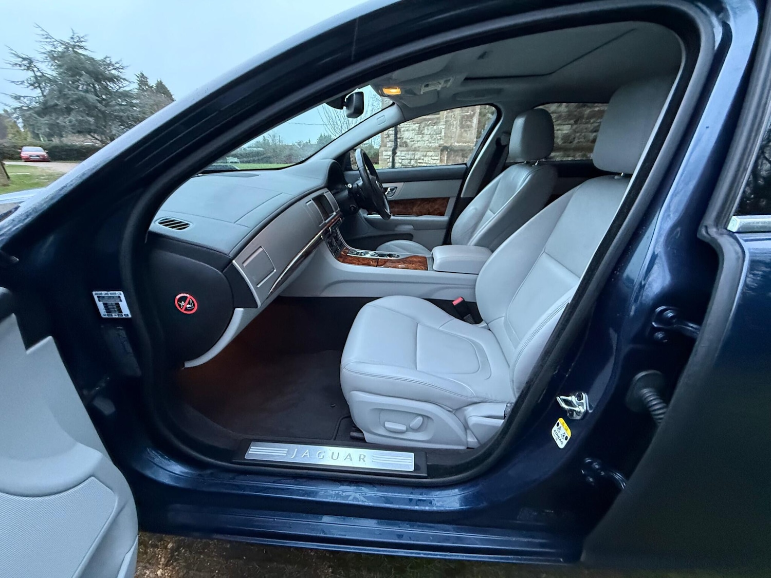 Used Jaguar XF 2013 for sale - 77155656: Photo 28