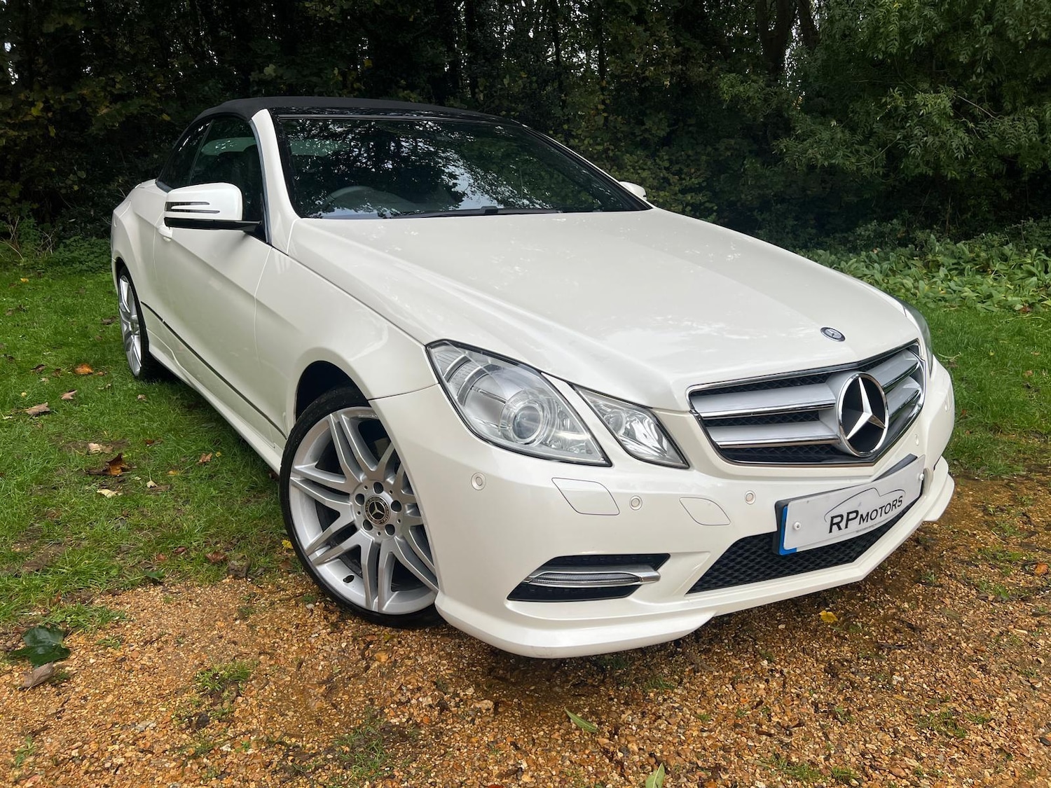 Used Mercedes-Benz E Class 2013 for sale - 76371375: Photo 1