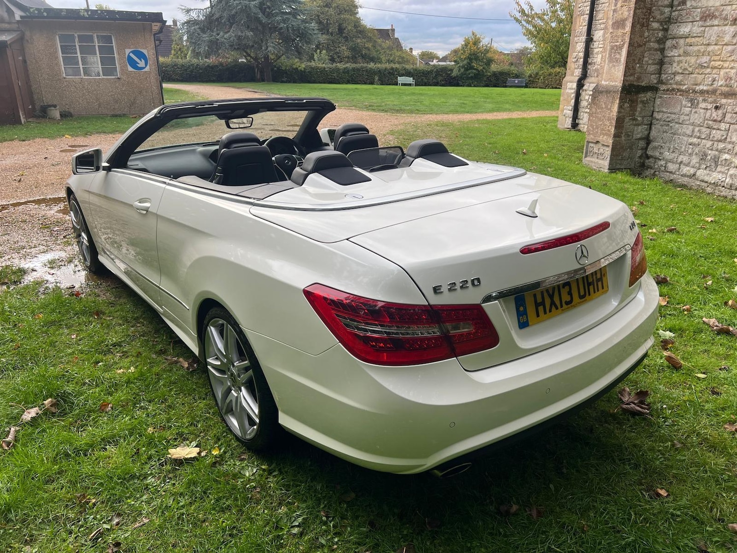 Used Mercedes-Benz E Class 2013 for sale - 76371375: Photo 15