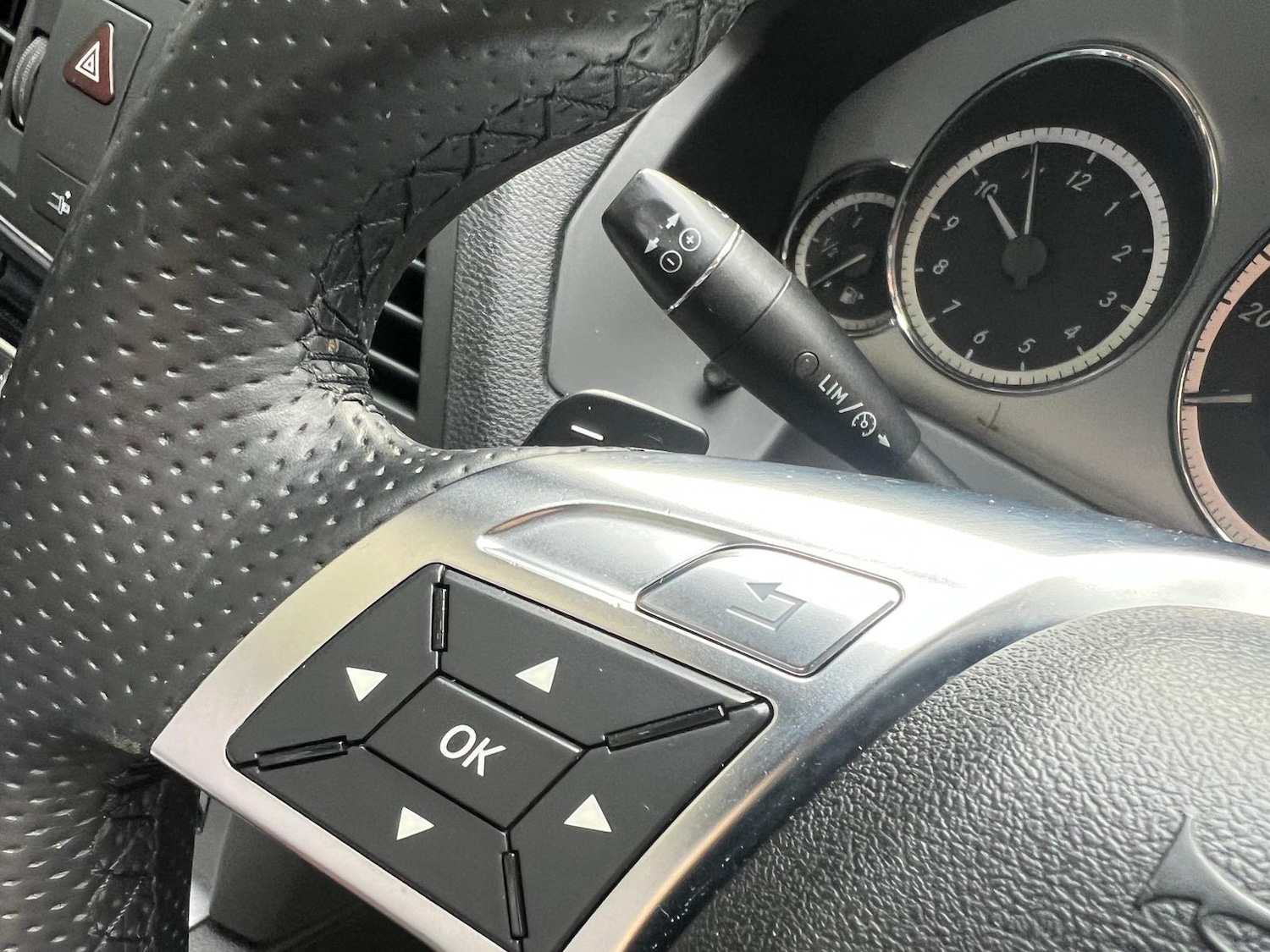 Used Mercedes-Benz E Class 2013 for sale - 76371375: Photo 33