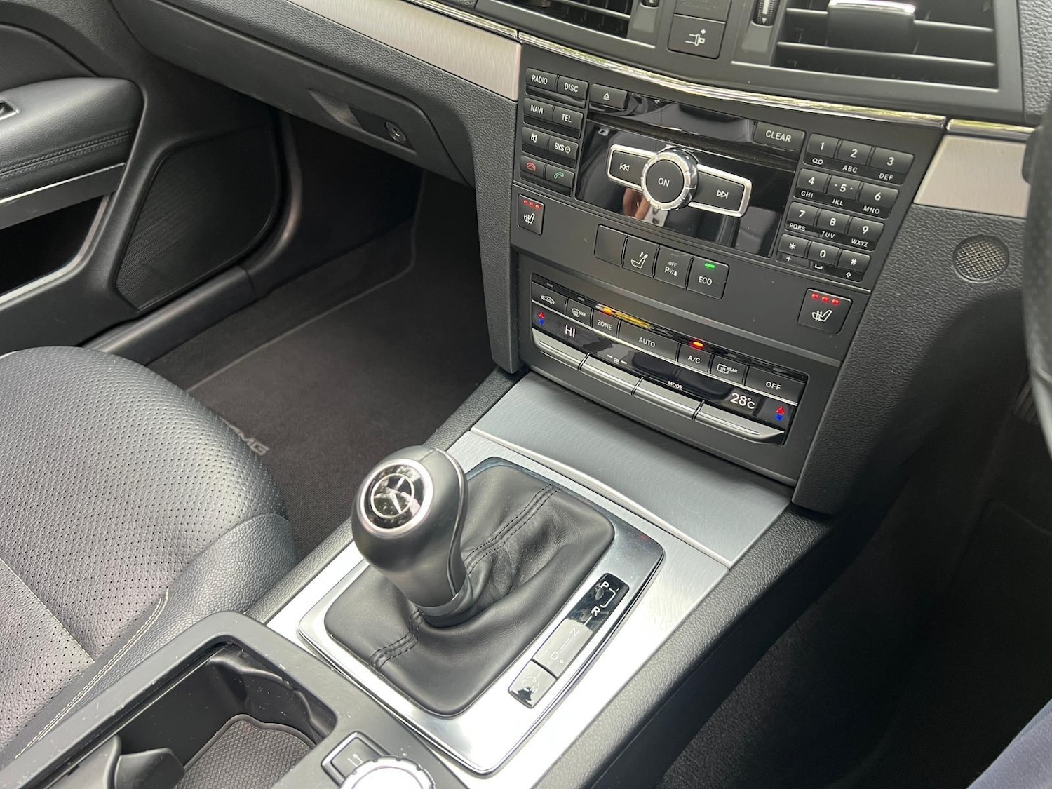 Used Mercedes-Benz E Class 2013 for sale - 76371375: Photo 34