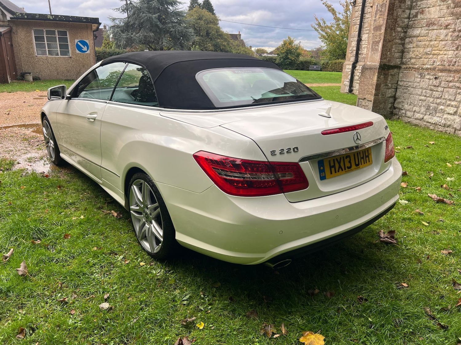 Used Mercedes-Benz E Class 2013 for sale - 76371375: Photo 4