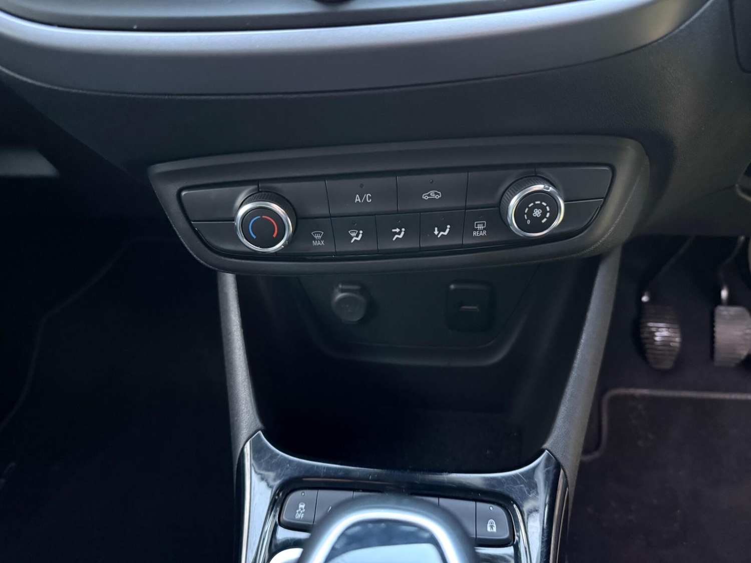 Used Vauxhall Crossland X 2019 for sale - 76991399: Photo 38