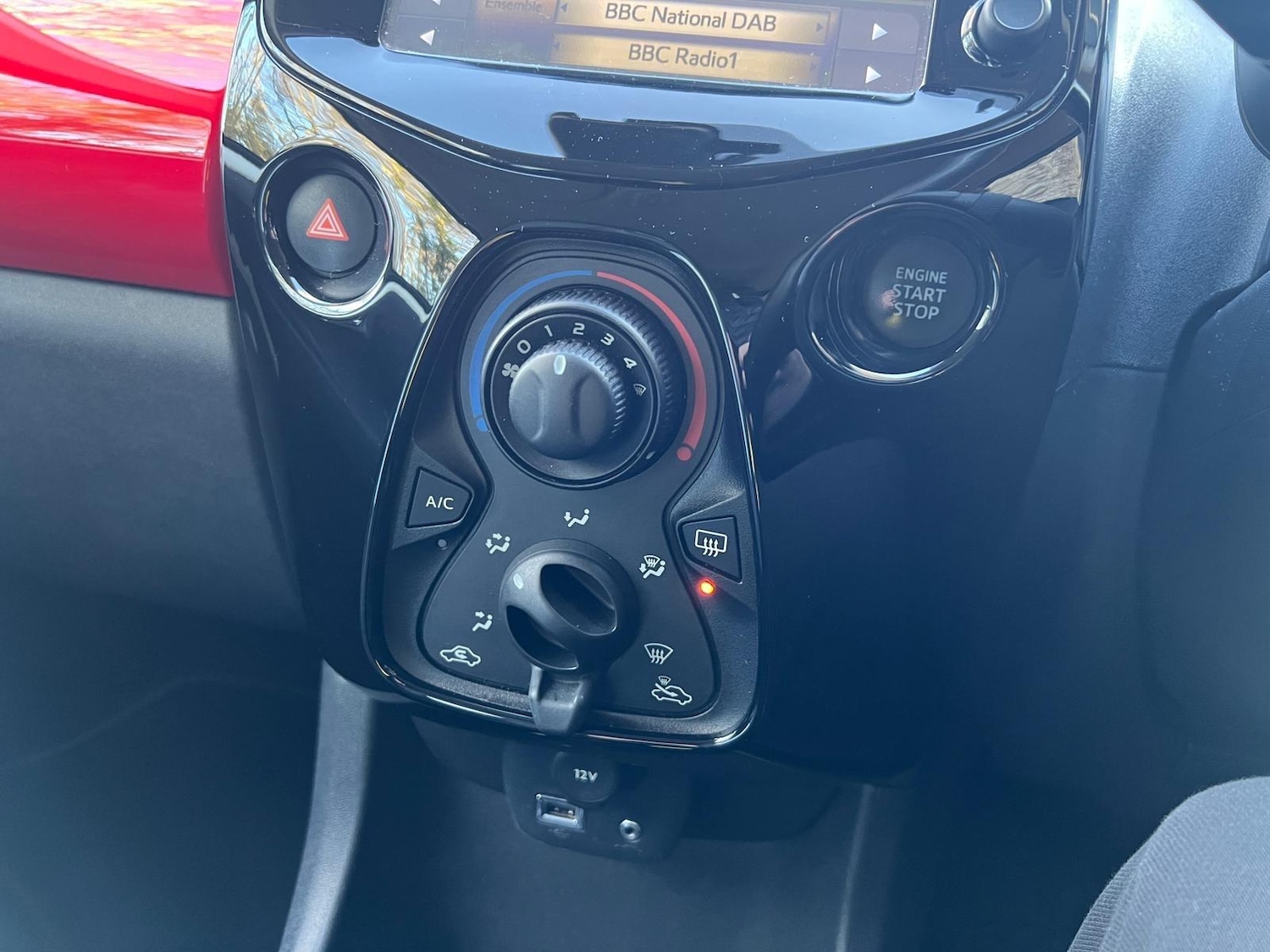 Used Peugeot 108 2017 for sale - 77155863: Photo 40