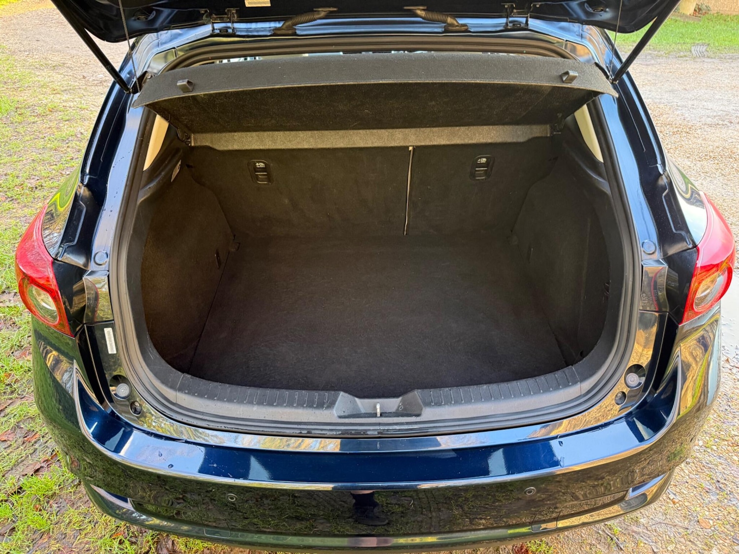 Used Mazda Mazda3 2017 for sale - 76913221: Photo 31