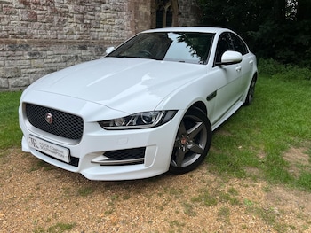 Used Jaguar XE 2019 for sale - 79475512: Photo