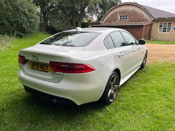 Used Jaguar XE 2019 for sale - 79475512: Photo