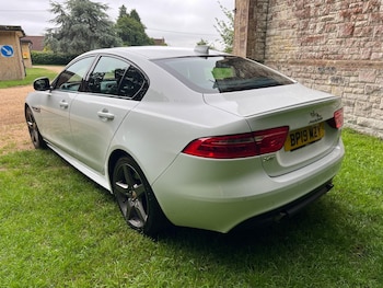 Used Jaguar XE 2019 for sale - 79475512: Photo