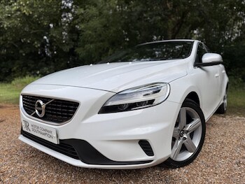 Used Volvo V40 2017 for sale - 78809137: Photo