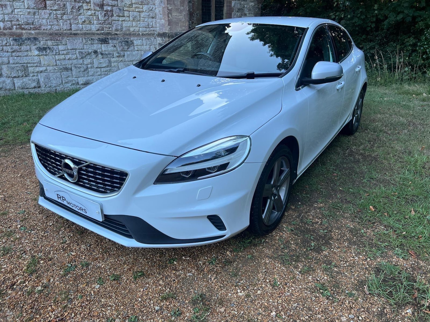 Used Volvo V40 2018 for sale - 76989187: Photo 10