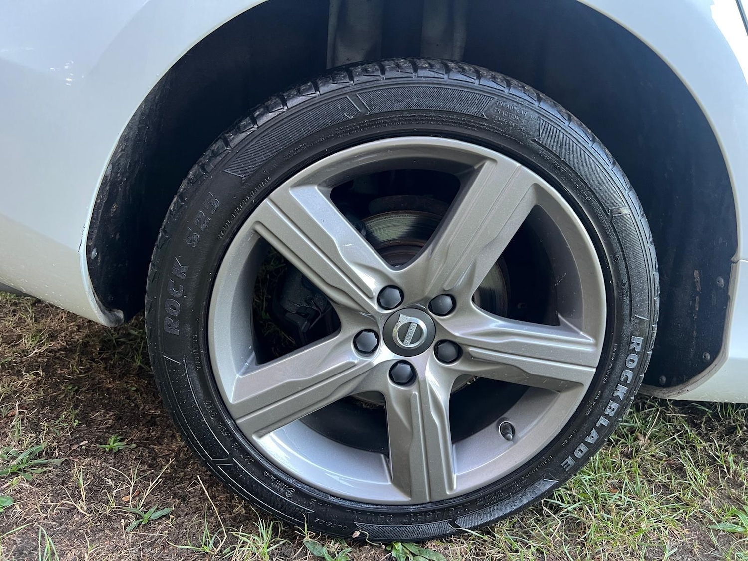 Used Volvo V40 2018 for sale - 76989187: Photo 15