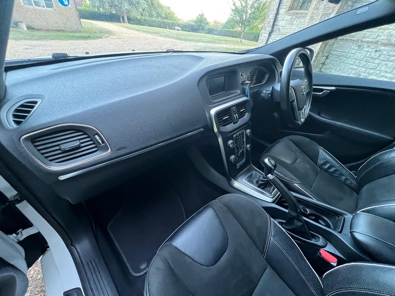 Used Volvo V40 2018 for sale - 76989187: Photo 28