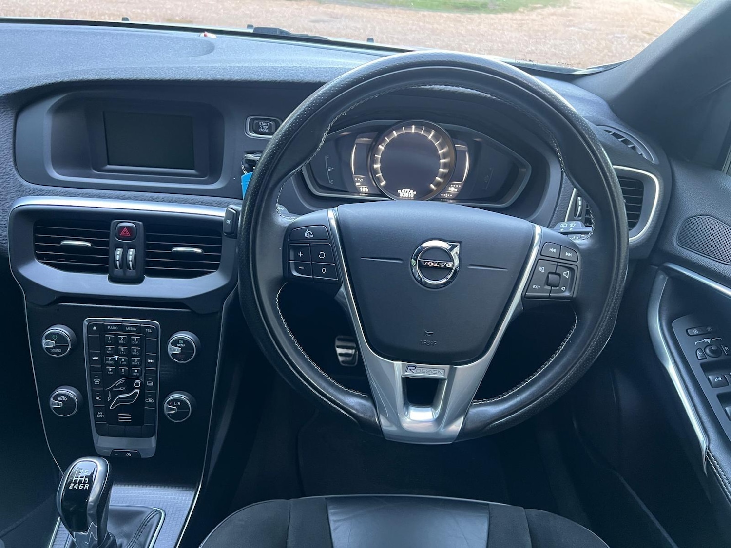 Used Volvo V40 2018 for sale - 76989187: Photo 35