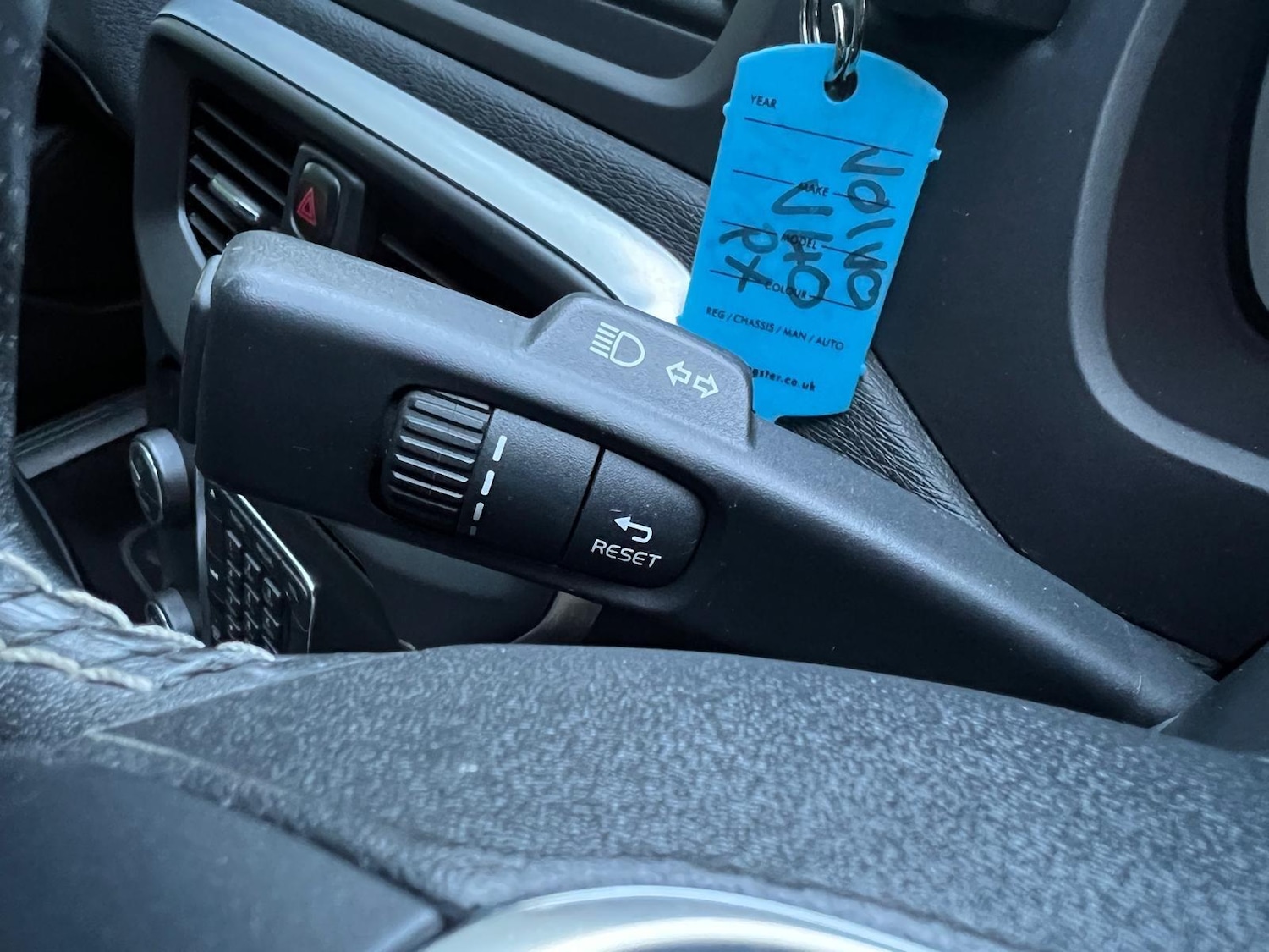 Used Volvo V40 2018 for sale - 76989187: Photo 36