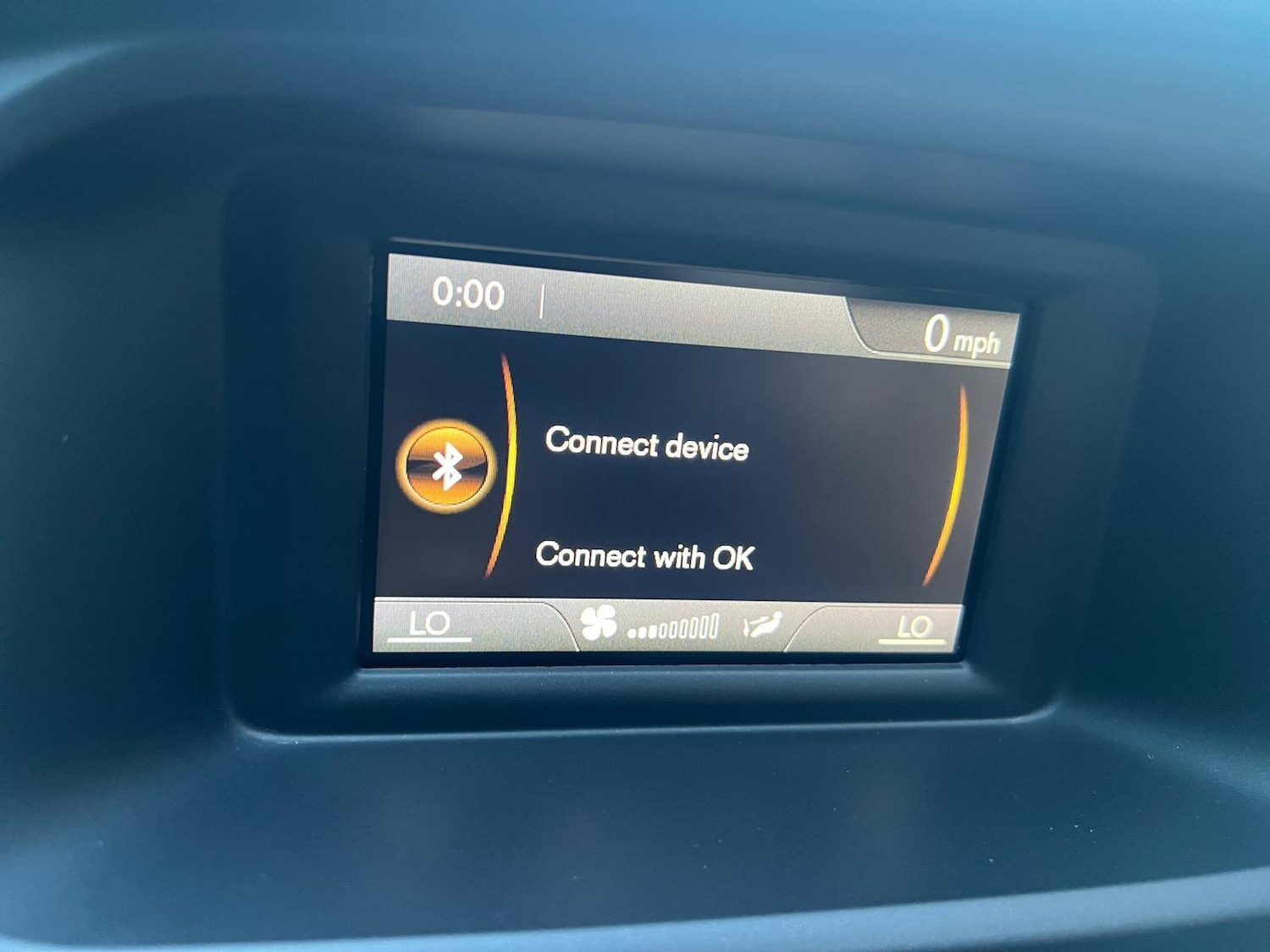 Used Volvo V40 2018 for sale - 76989187: Photo 49