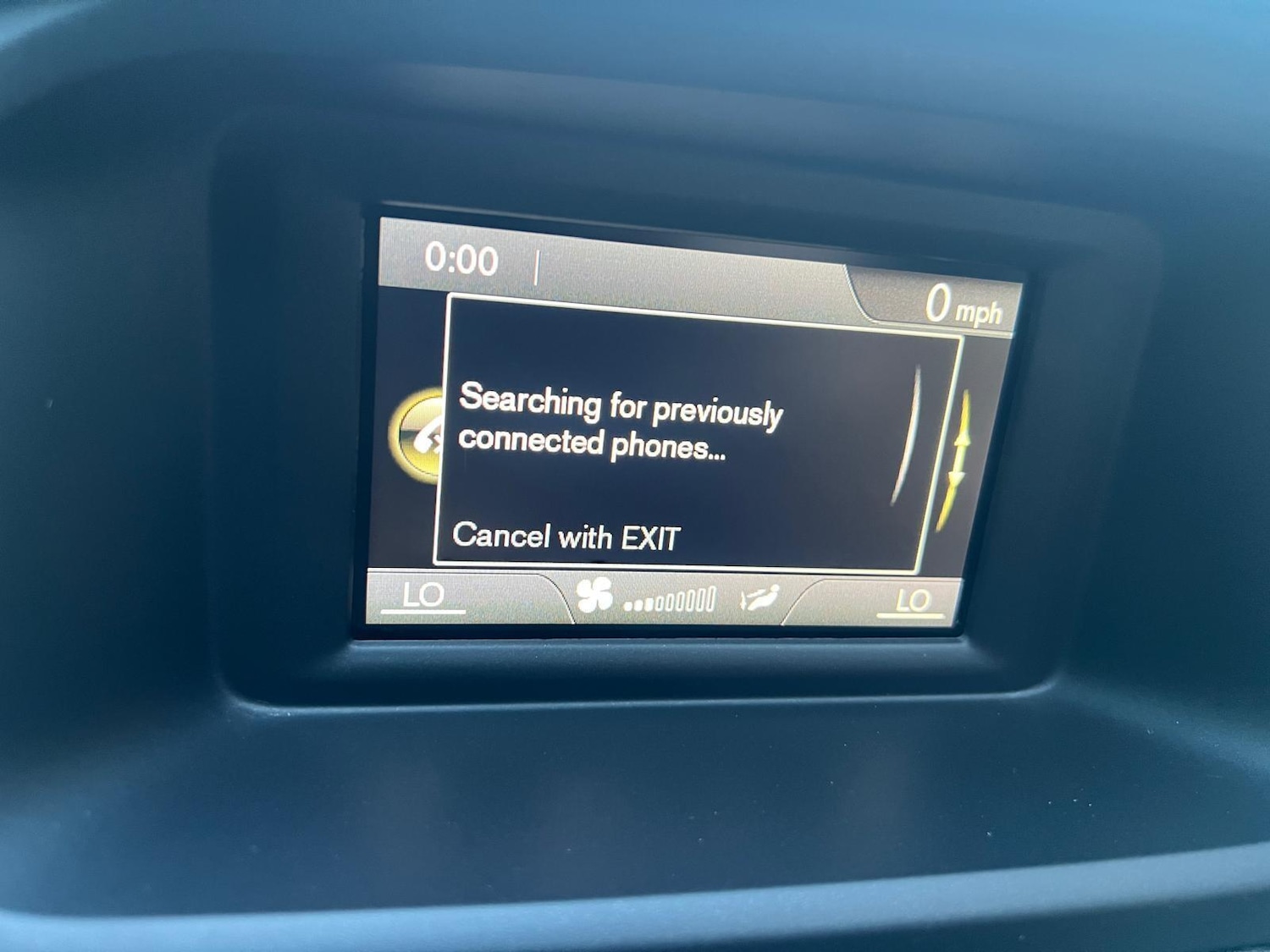 Used Volvo V40 2018 for sale - 76989187: Photo 50