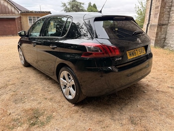 Used Peugeot 308 2018 for sale - 79565103: Photo