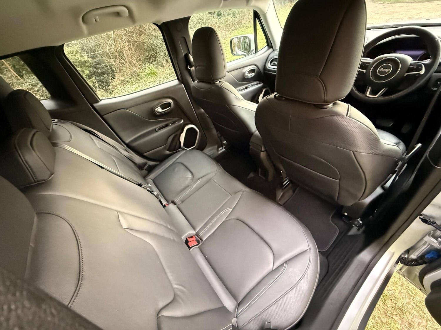 Used Jeep Renegade 2015 for sale - 77625045: Photo 30