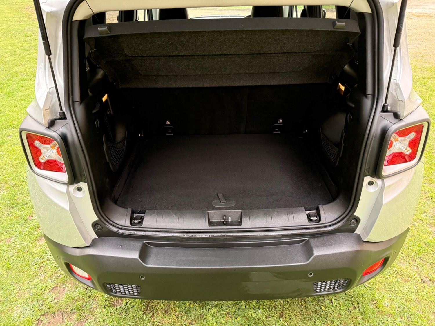 Used Jeep Renegade 2015 for sale - 77625045: Photo 33