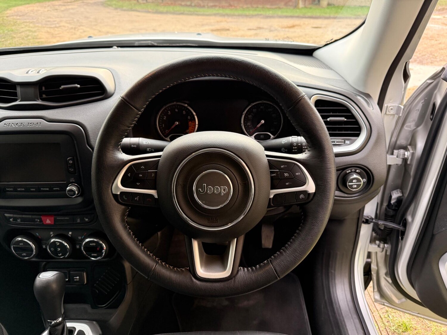 Used Jeep Renegade 2015 for sale - 77625045: Photo 35