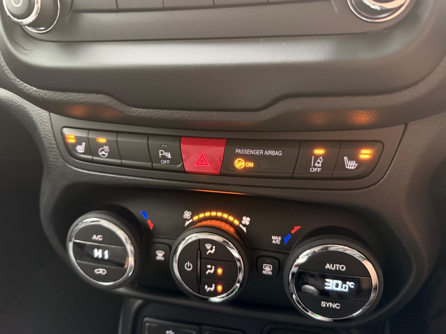 Used Jeep Renegade 2015 for sale - 77625045: Photo 54